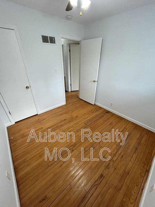 Independence House: 20808 E 13th Ter S.
