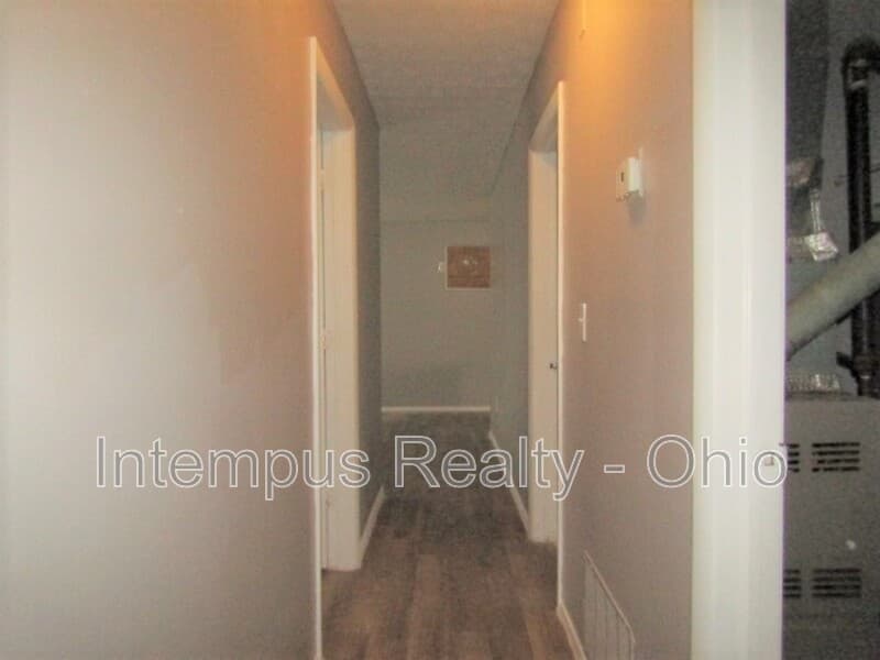 Cincinnati House: 6941 Gracely Dr
