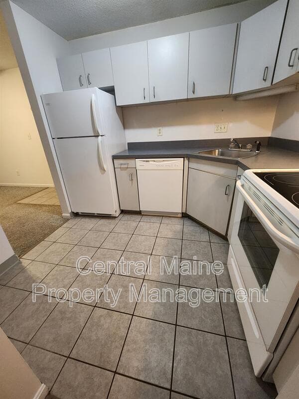 Auburn Condo: 37 Northern Avenue Heights