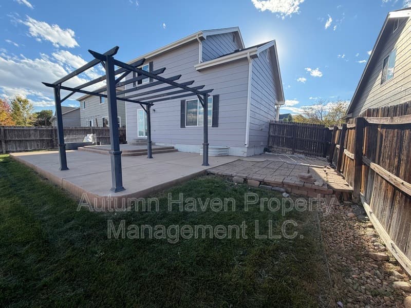Aurora House: 5686 S Zante Way