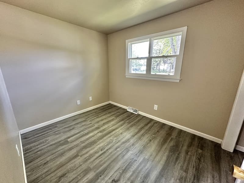Menasha House: 1216 Meadowview Drive
