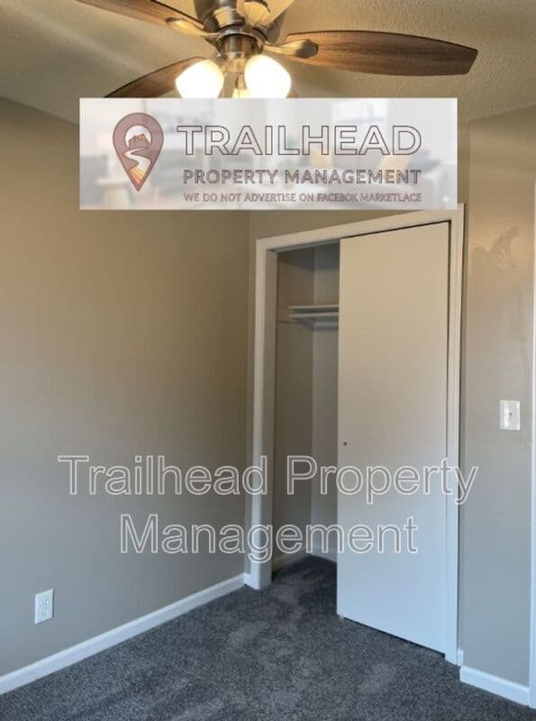 Ferrelview Townhome: 219 N Garrison Ave