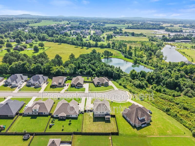 Athens House: 14735 Commonwealth Drive