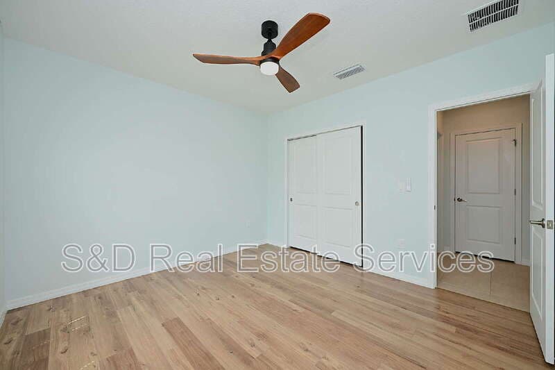 Lakeland House: 2028 Rosewood Cir