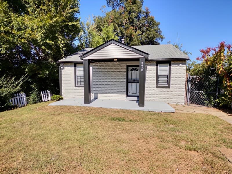 Memphis House: 2688 Enterprise Avenue