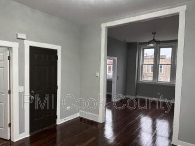 Chicago Condo: 1950 S Trumbull Avenue