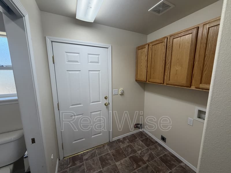 Grants Pass Condo: 327 Pardee Ln