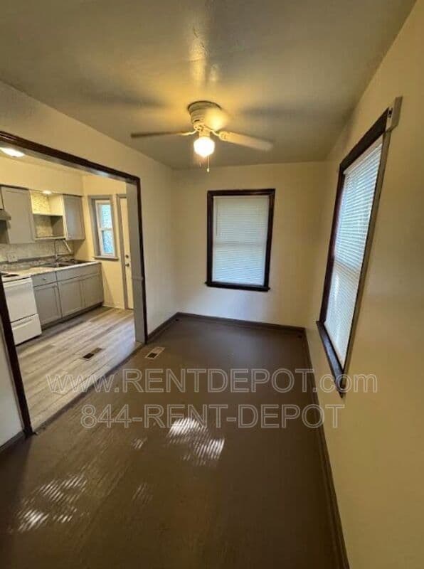 Evansville, House: 1133 Bayard Park Dr