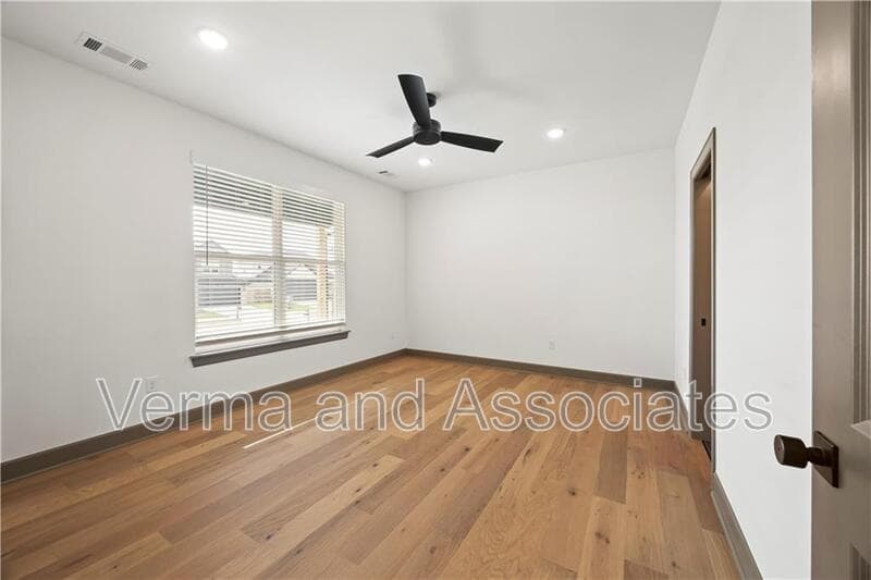 Centerton House: 1241 Mammoth St