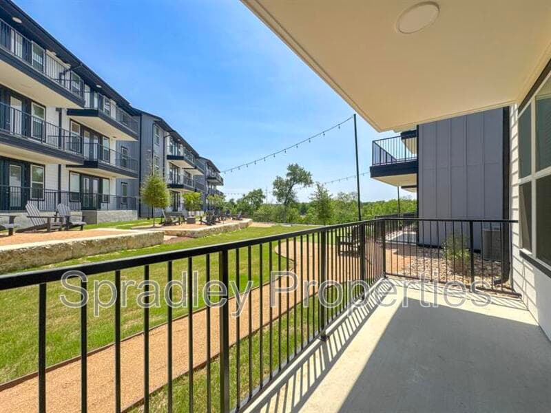 Belton Condo: 710 Shine St.