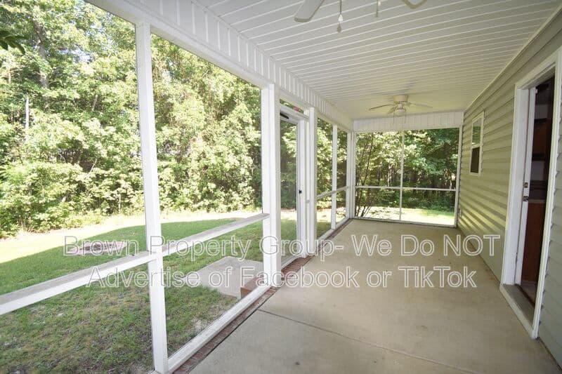 Spring Lake House: 165 Pender Rd