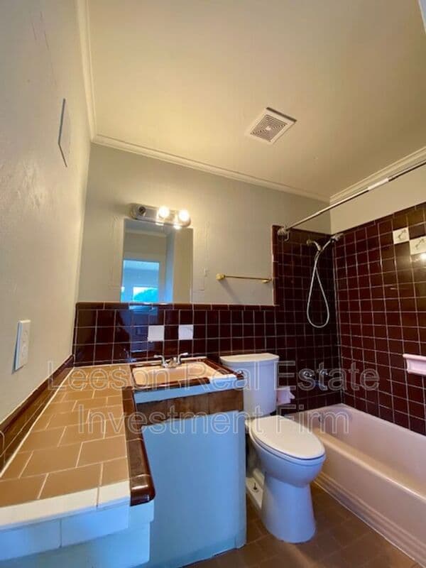 Shreveport House: 1416 Natalie Street