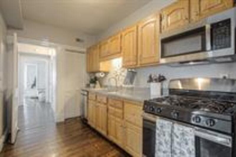 Kansas City Condo: 3833 Central St - 2N