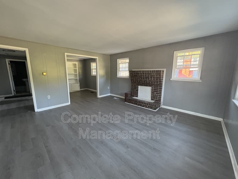 Birmingham House: 3533 Jefferson Avenue Southwest