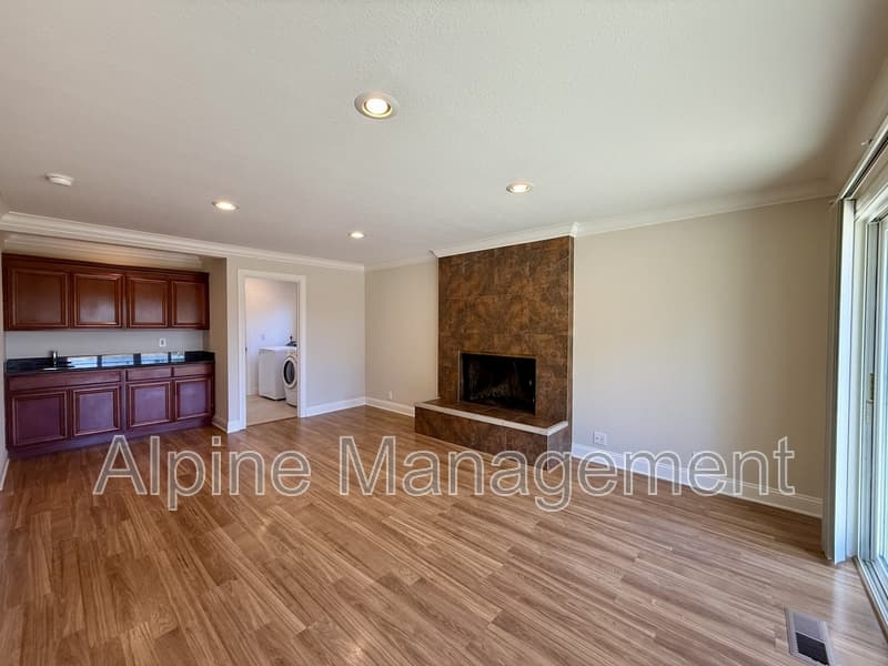 Burlingame House: 2917 Arguello Drive - Main
