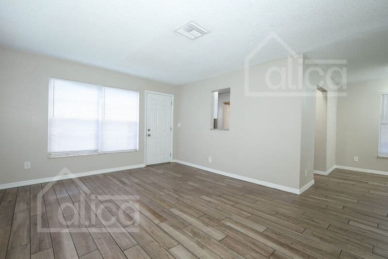 Orlando House: 4746 Cepeda St