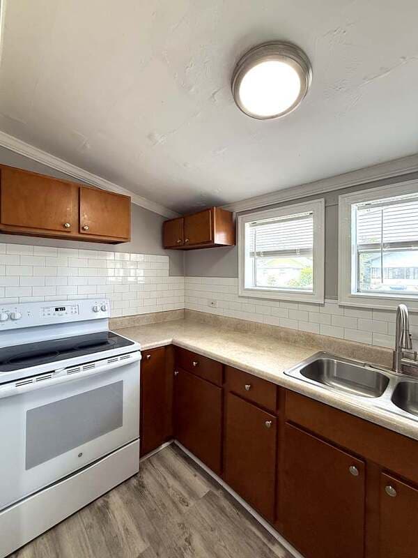 Tampa House: 8213 North Elmer Street