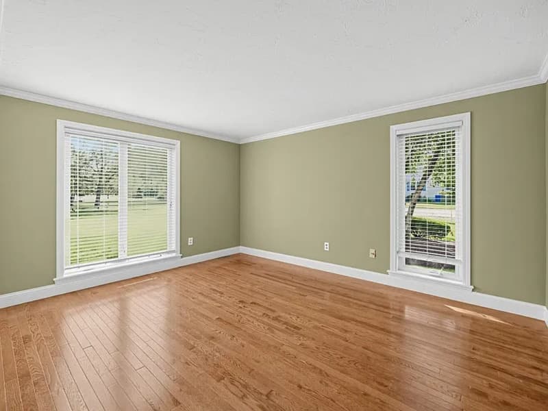 Taunton Condo: 144 Hart St