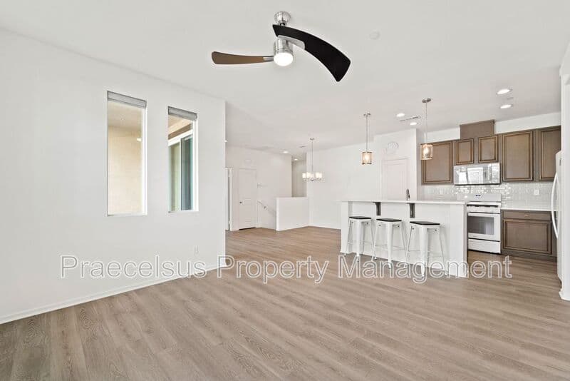 Chula Vista Townhome: 1710 Signature Pl