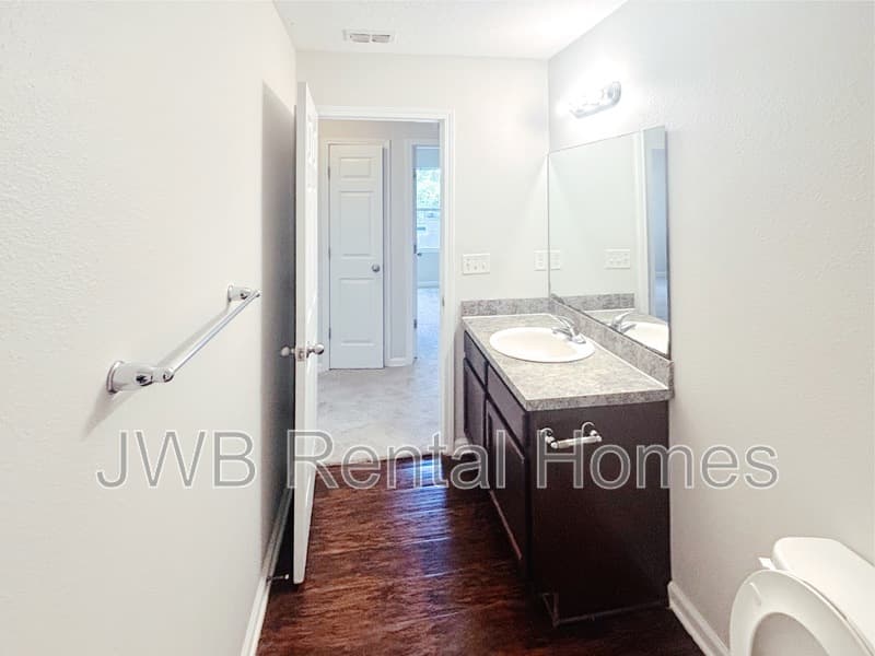 Jacksonville House: 8520 Cocoa Ave