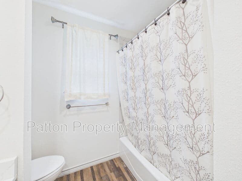 Amarillo House: 6810 Montague