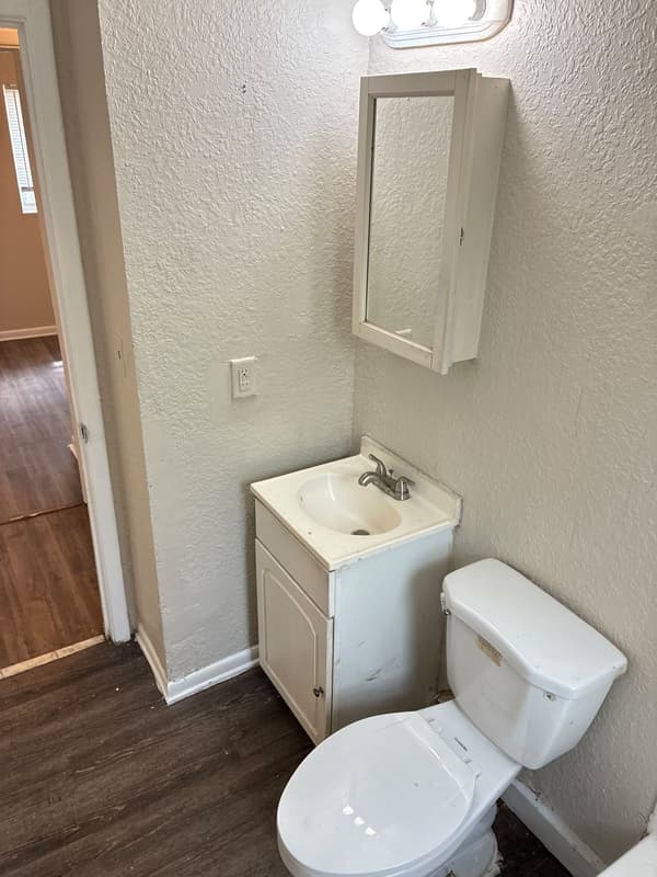 Jacksonville House: 4520 Bessie Circle West