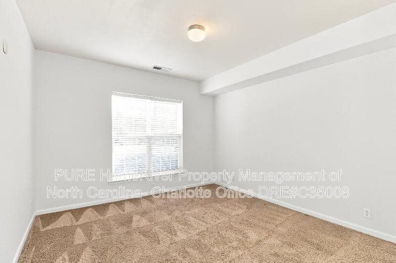 Charlotte House: 14622 Via Sorrento Drive