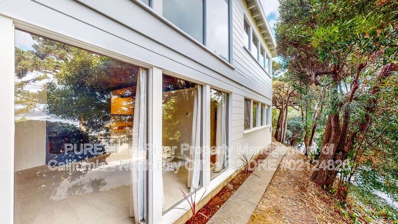 Sausalito Condo: 25 Woodward Avenue