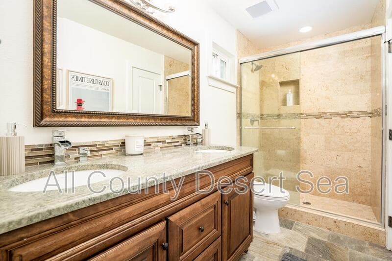 Huntington Beach House: 621 8th St