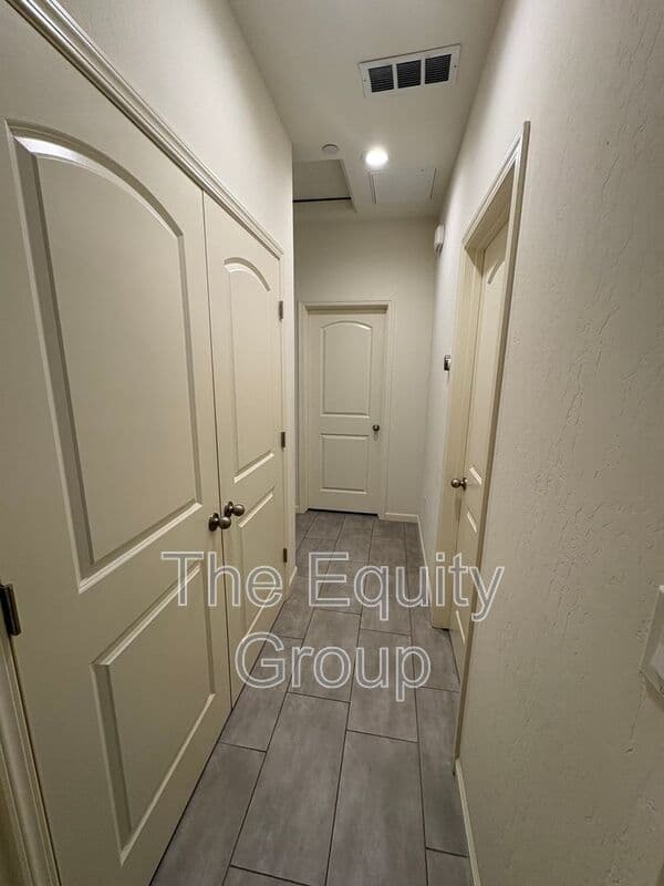 Tulare House: 3272 Manchester St