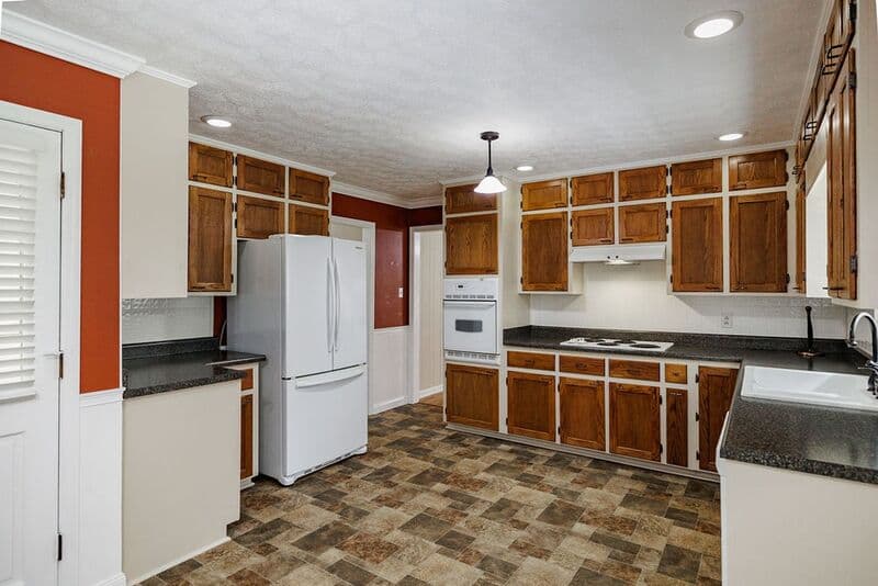 Watkinsville House: 1110 Maple Cir