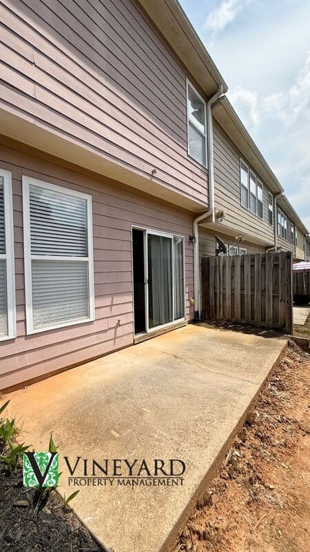 Kennesaw Townhome: 1934 Lake Heights Circle NW