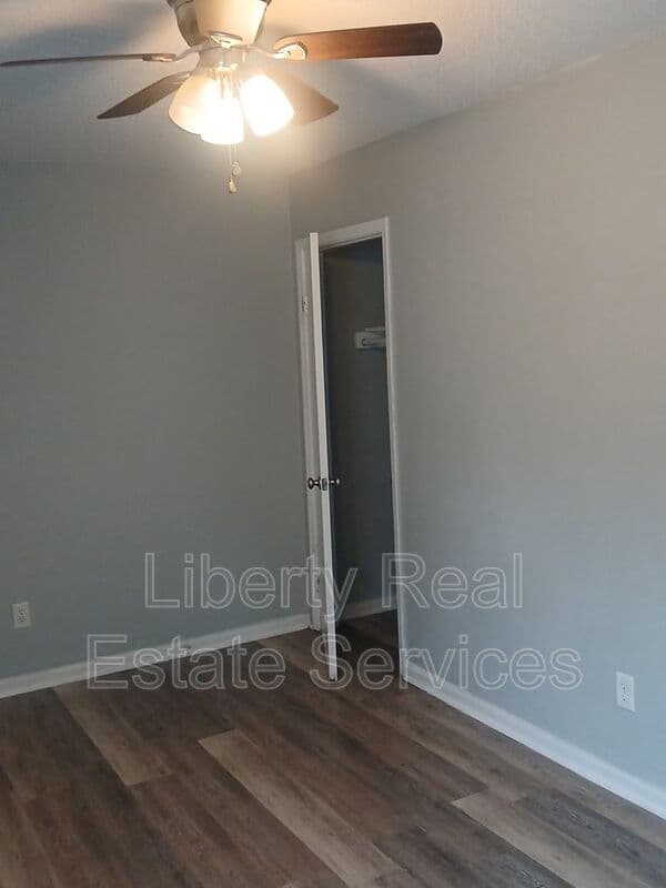 Hinesville House: 910 Berkshire Ter