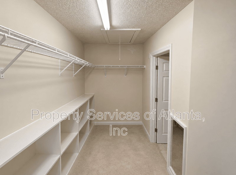 Acworth House: 4393 Sugar Maple Dr NW