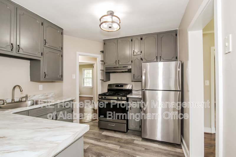 Birmingham House: 208 22nd St. Sw
