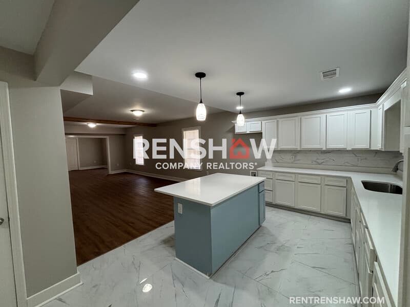 Memphis House: 1294 Snowden Ave