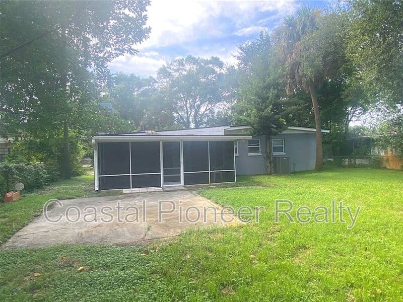 Tampa House: 1520 S Church Ave
