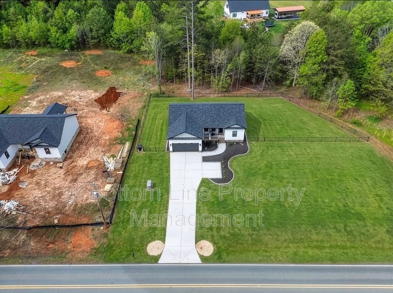 Crouse House: 2462 Shoal Rd