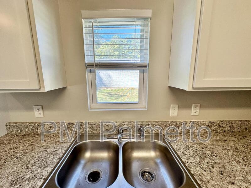 Columbia House: 333 Briercliff Drive