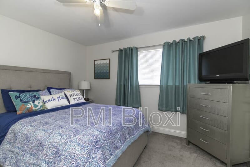 Biloxi Condo: 1664 Beach Boulevard