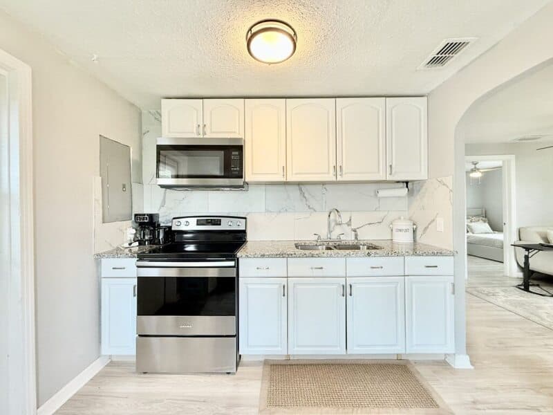 St. Petersburg House: 4528 70th Street North