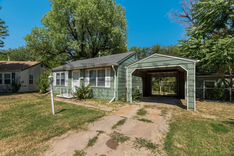 Wichita House: 2240 Minneapolis Court
