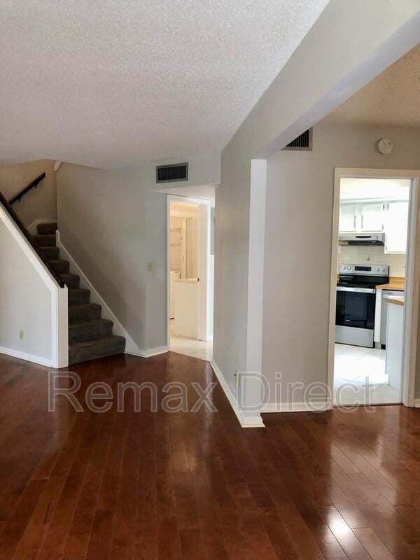 PALM BEACH GARDENS Townhome: 4300 Hazel Avenue