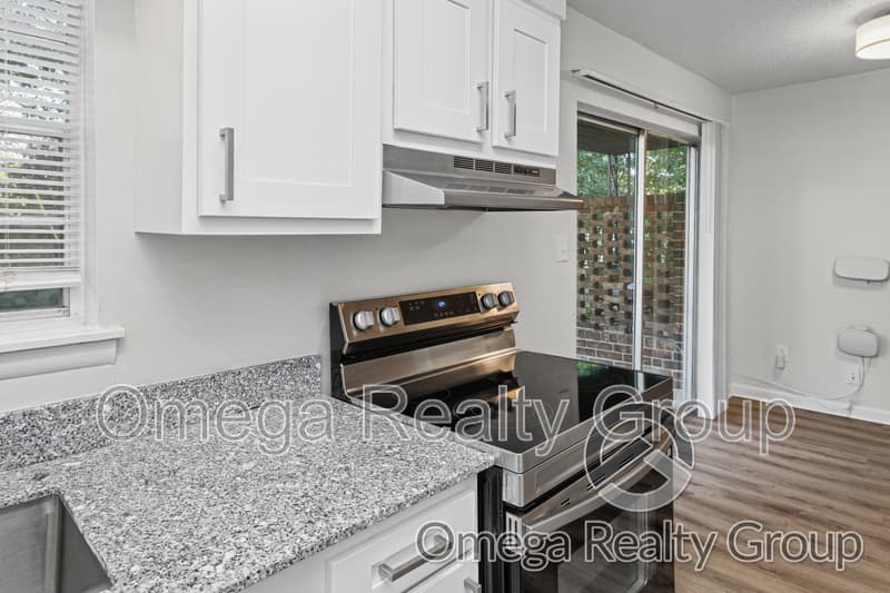Hoover Apartment: 3311 Woodley Ct