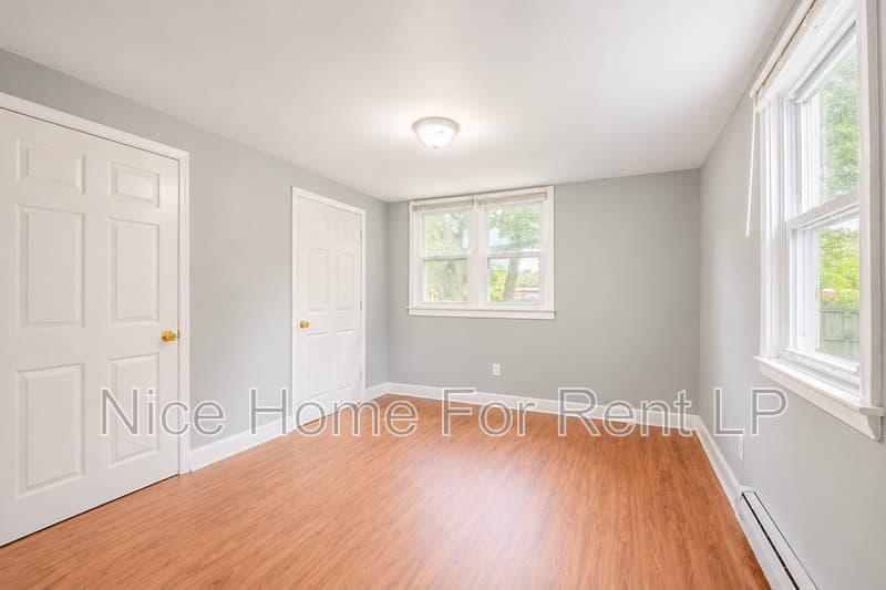 Mt. Holly Condo: 27 Pine St #1