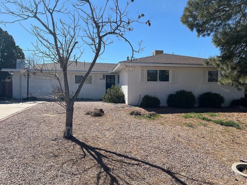 Albuquerque House: 5808 Pojoaque Rd NE