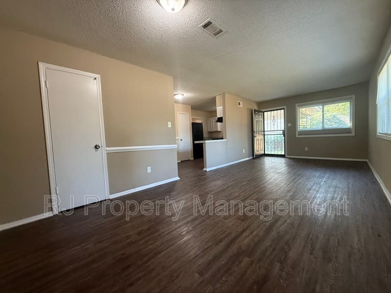 Memphis House: 4212 Falcon Dr