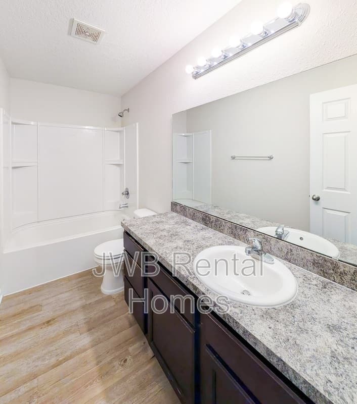Jacksonville House: 8813 Cocoa Ave