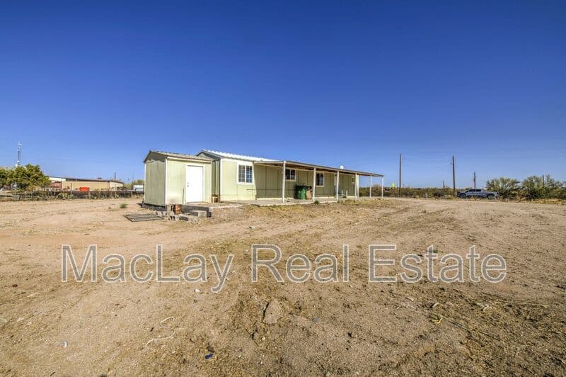Florence House: 20968 E Florence Kelvin Hwy