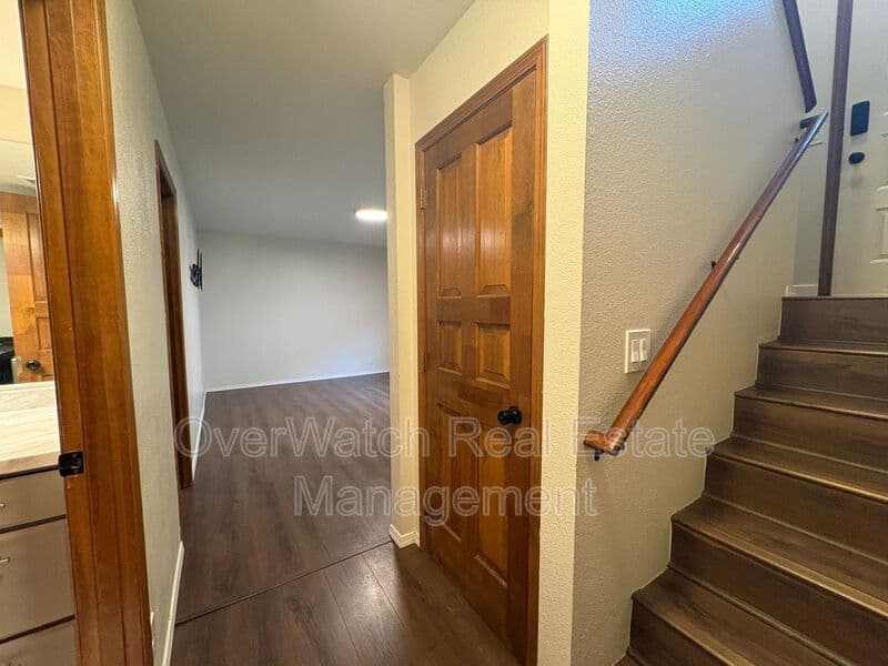 Anchorage House: 7641 Delridge Circle